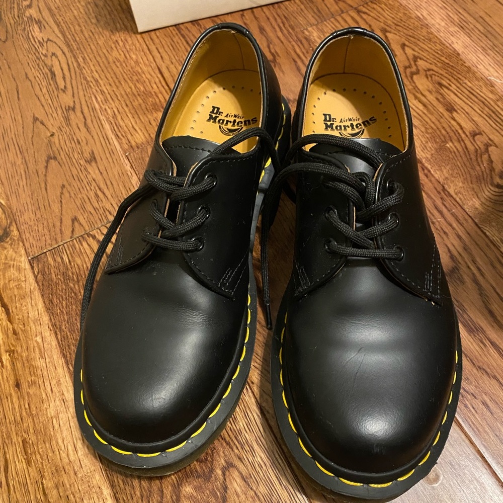 Dr. Martens 1461 smooth leather Oxford shoes woman size 6